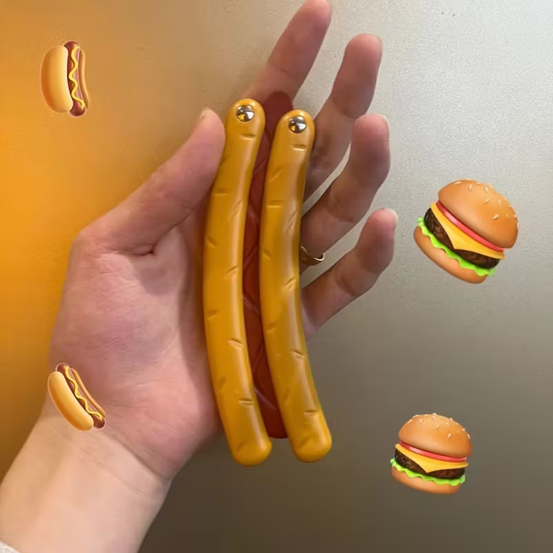 Funny Waving Hot Dog Toy Knife | Multicolor Plastic Novelty Gadget with Realistic Design, Durable and Safe for Halloween Party, Gifts and Interactive Games, Party Accessories, Funny Design, Safe Material